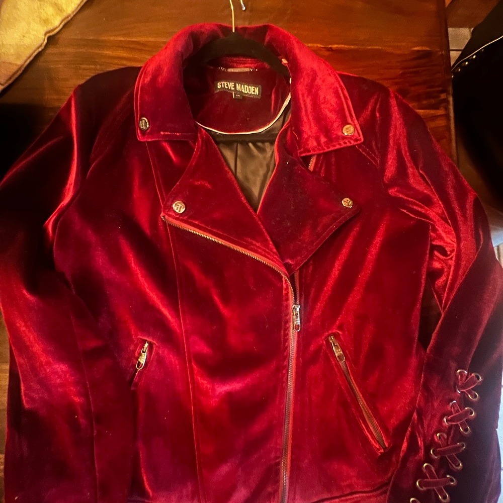 Steve Madden Women's Deep Red Velvet Jacket